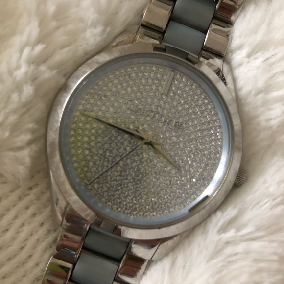 Watch - Picture 3 of 4